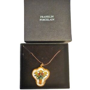 Franklin Porcelain Necklace